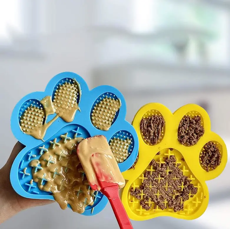 dog licking mat