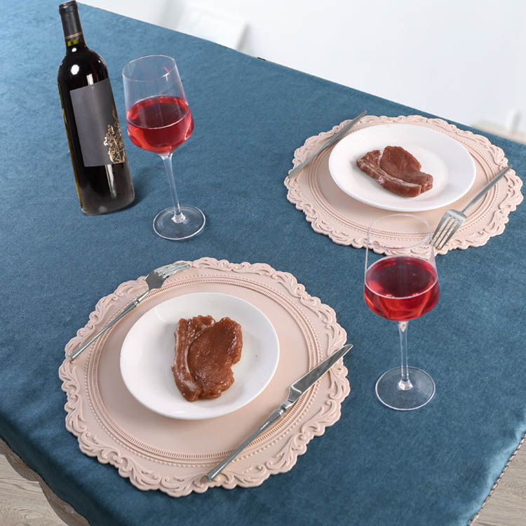 round placemat
