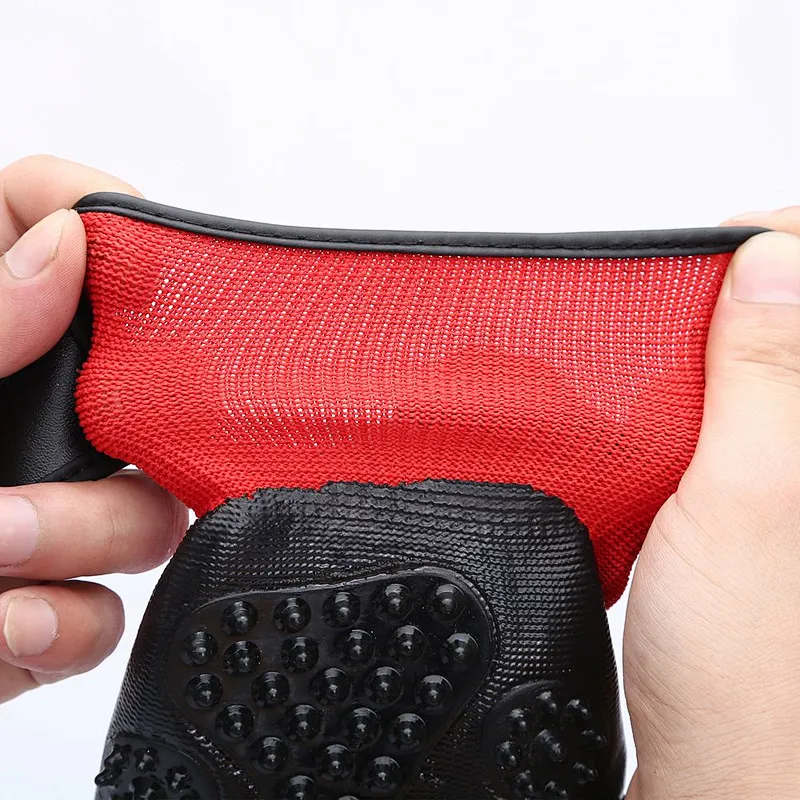 Gentle De-shedding Brush Five Finger Design Pet Grooming Gloves for Cats, Dogs and Horses