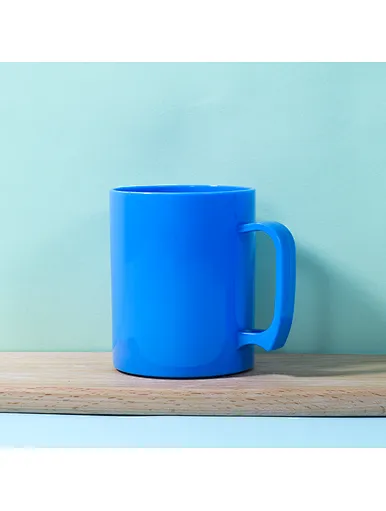big plastic mugs with handle