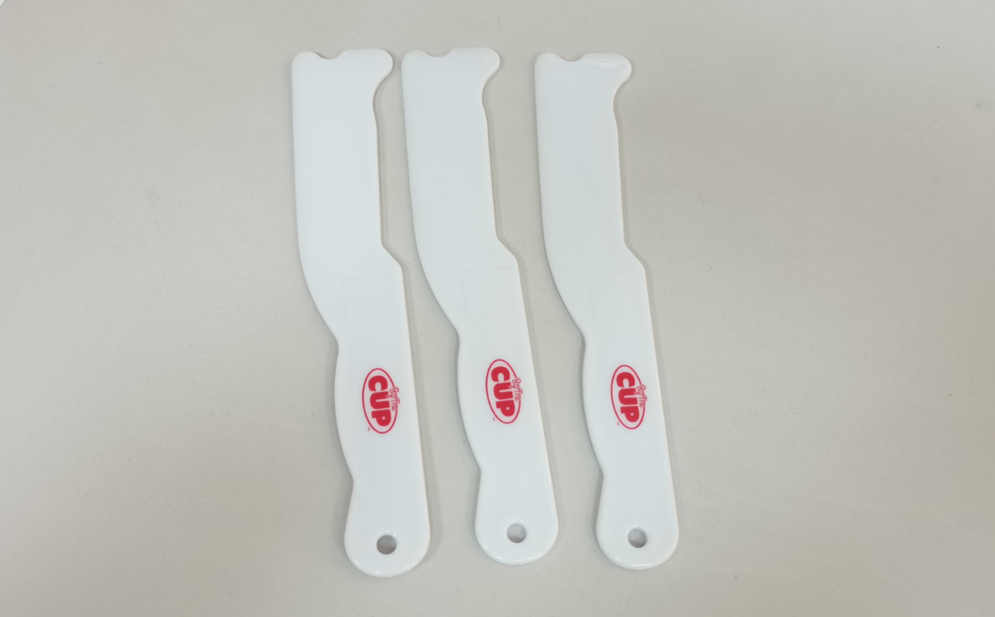 plastic butter spreader knife