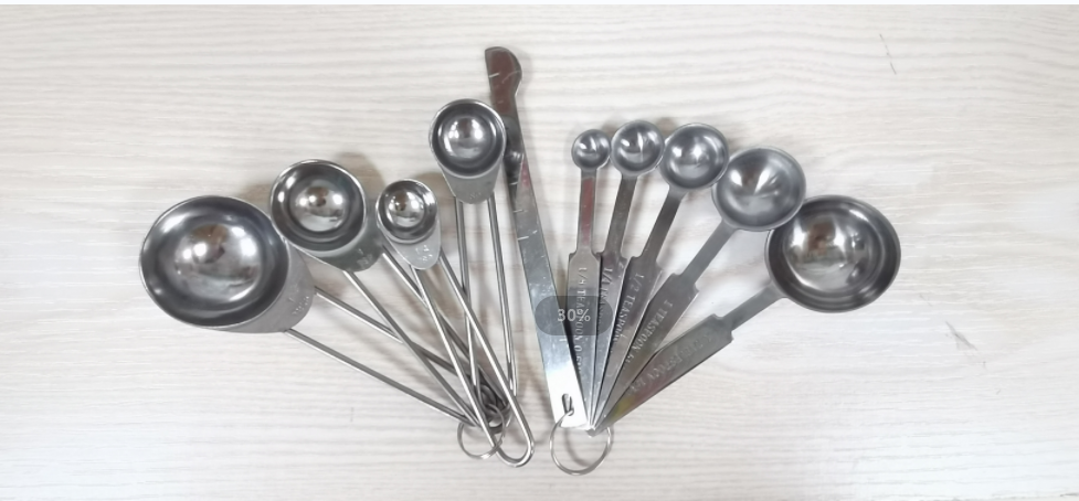 how is a real measuring spoon, stainless measuring spoon show