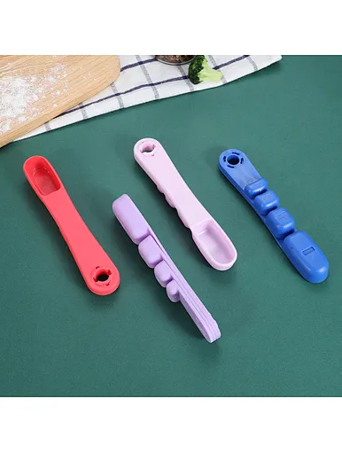 plastic rectangular measuring spoons set