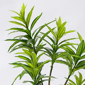 Popular Vivid Customized Indoor Display Foliace Artificial Plant Artificial Tree And Plants