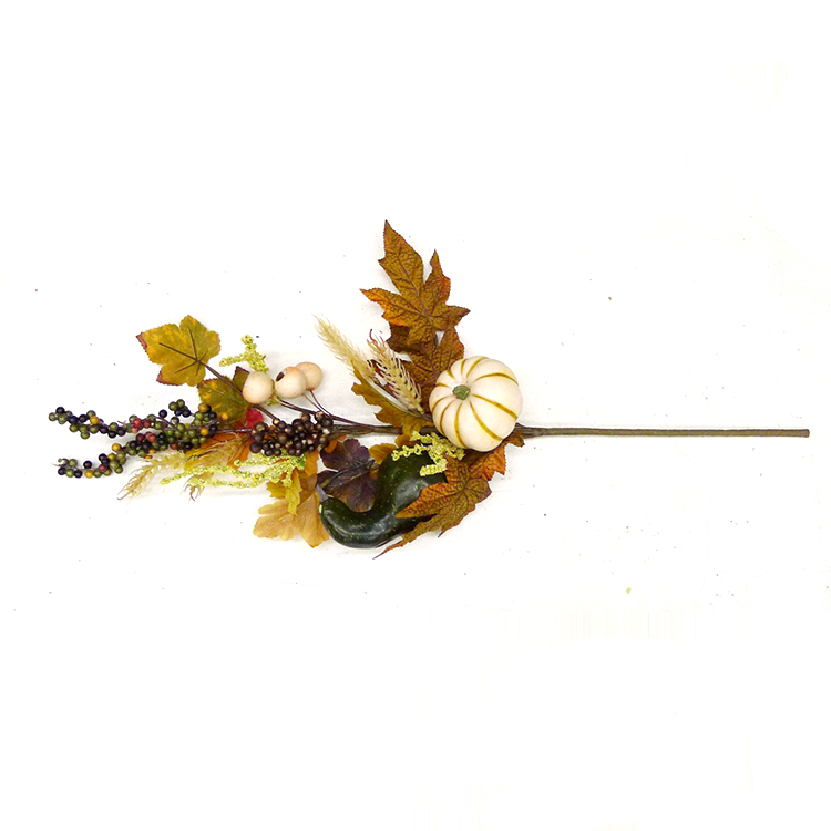 China Supplies Wholesale Artificial Christmas Halloween Decoration Outdoor Wreath