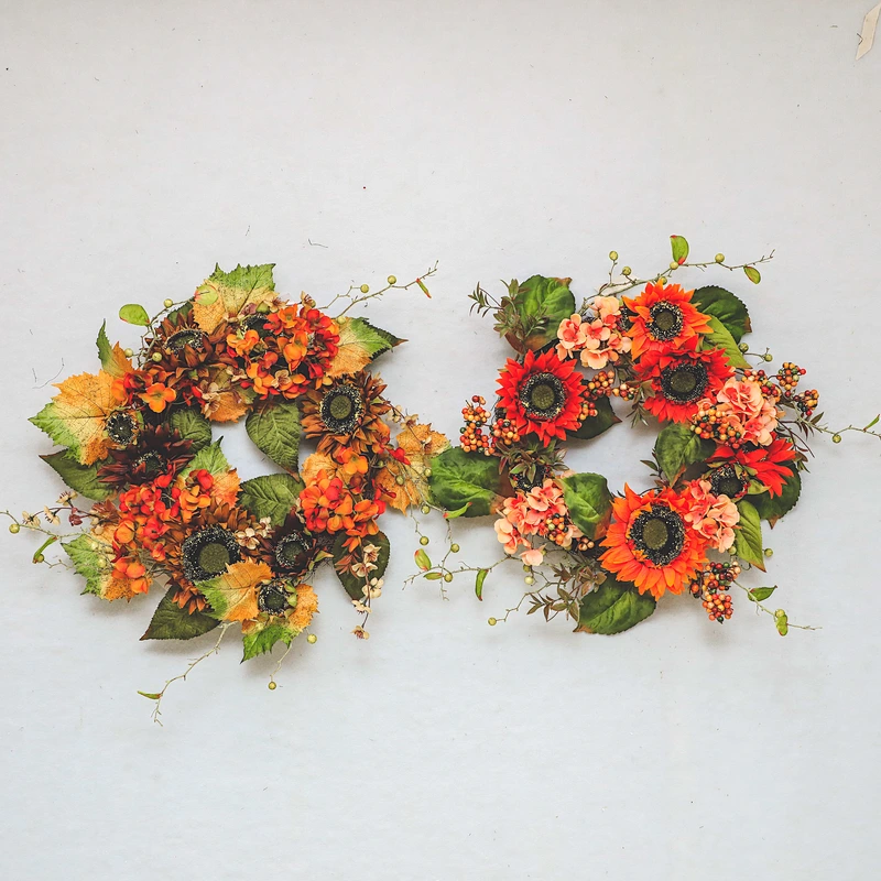 Warm decoration spring Factory Direct New Design Christmas Wreath Supplies Decoration Artificial Wreaths