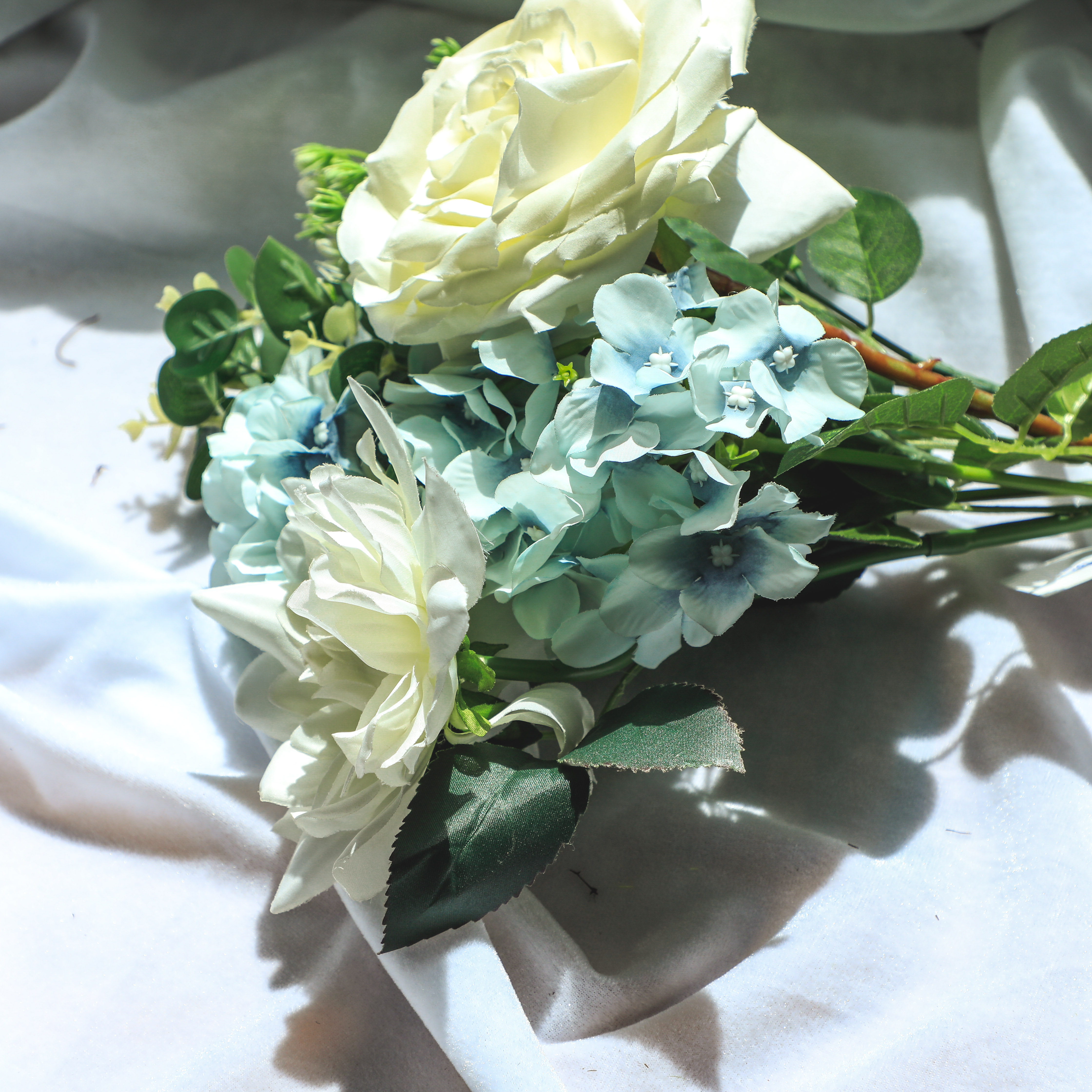 Decorate artificial pampas silky flower decorations artificial hand wrapped floral silky flower bush for wedding