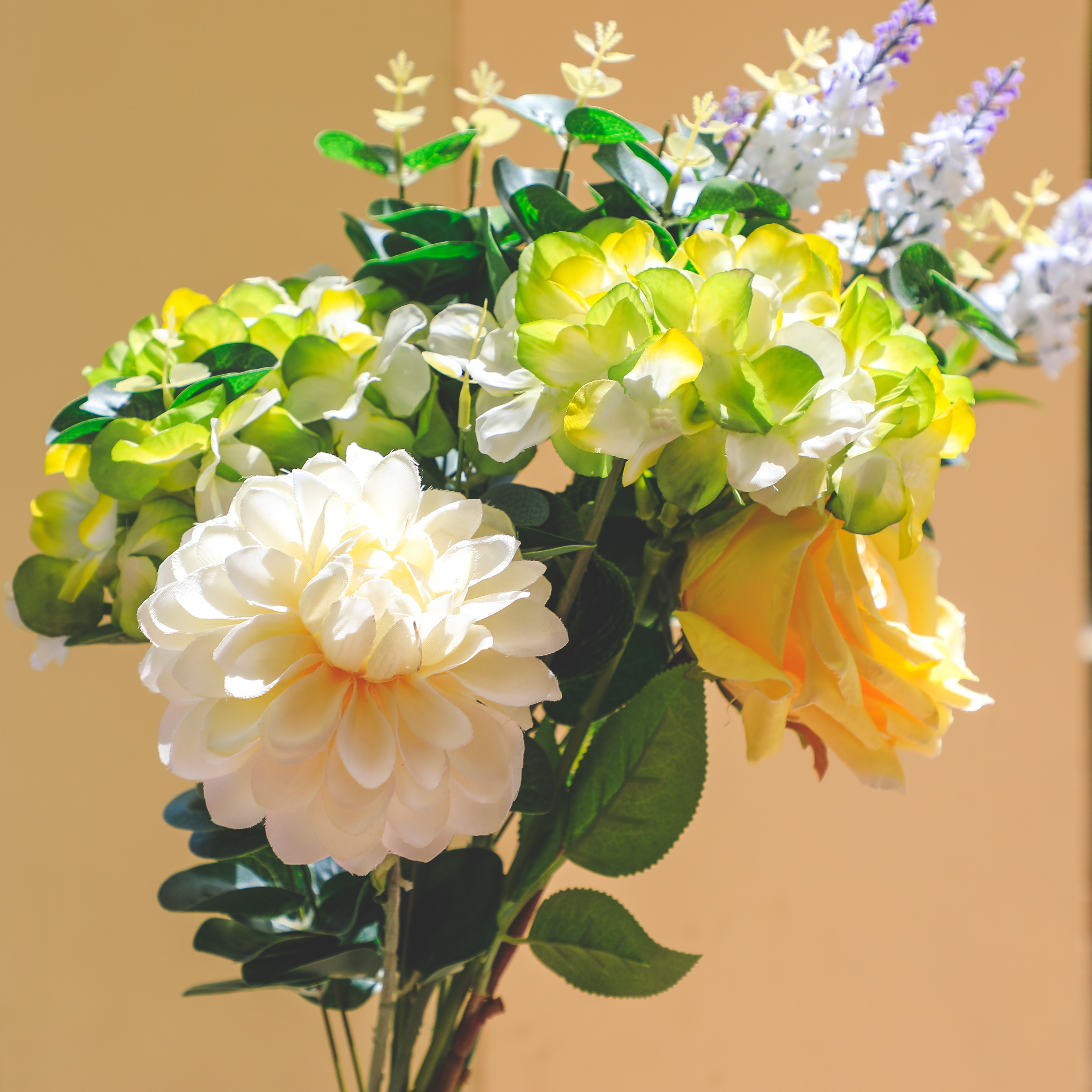 Popular artificial spring champagne artificial silky flower real summer leaves artificial silky flower bush for wedding