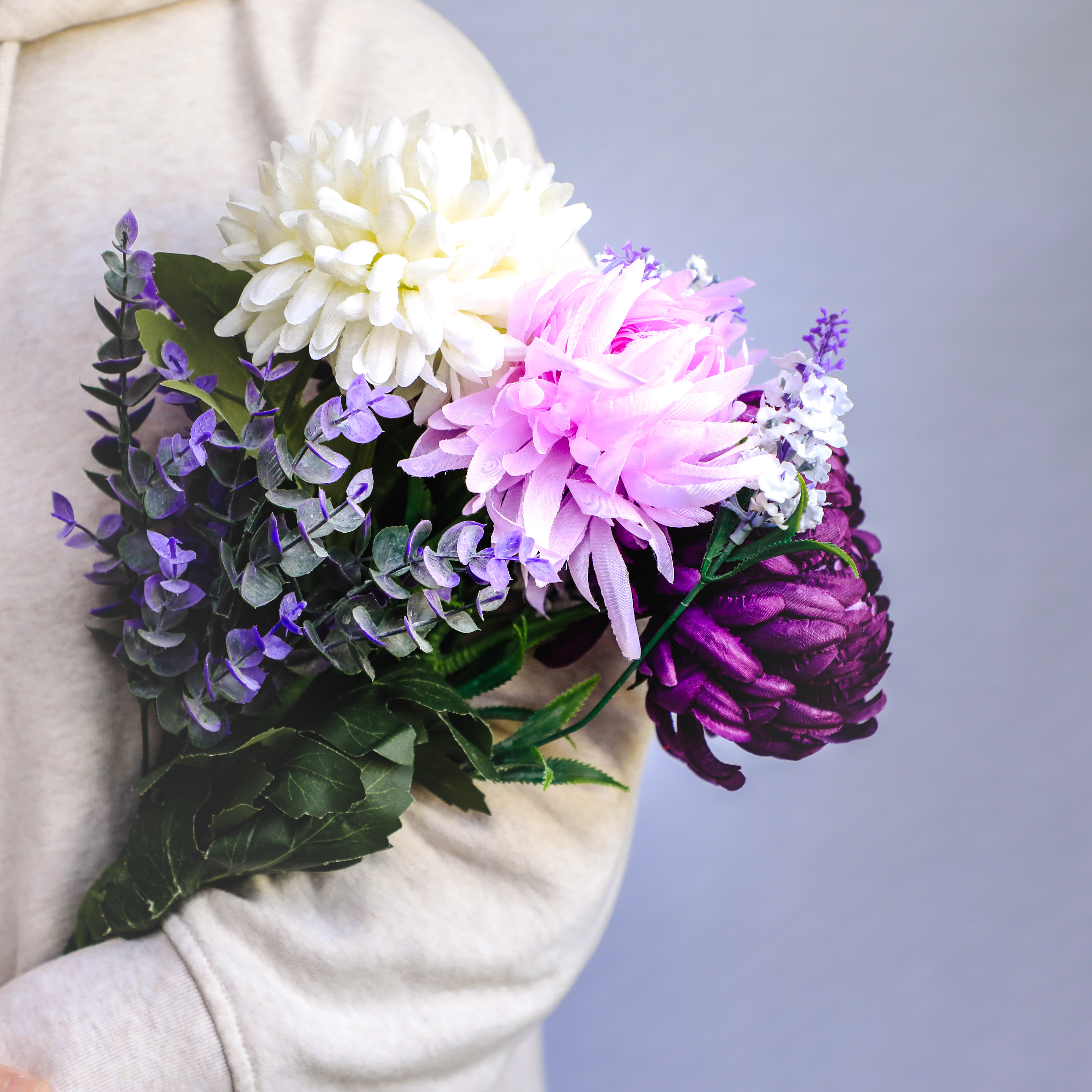 Wholesale fashion artificial spring silky flower home door decorations artificial silky flower bush for wedding