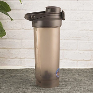 Gym Running Sports Protein Shaker Bottles Plastic Water Bottle With Mixer Ball
