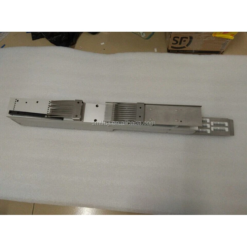 SMT FUJI NXT 5 STICK ALIMENTADOR DE VIBRAÇÃO TUBOS ALIMENTADOR DE VIBRAÇÃO ORIGINAL USADO Alimentador NXT
