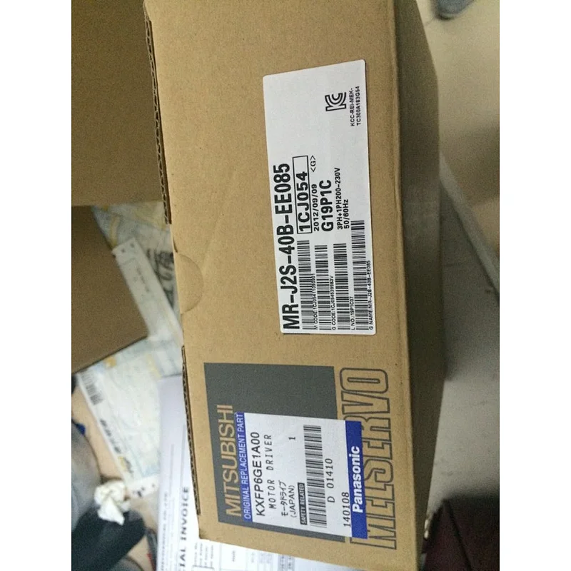 Driver do motor CM402 MR-J2S-40B-EE085 KXFP6GE1A00