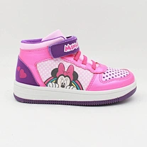 sneakers trainers