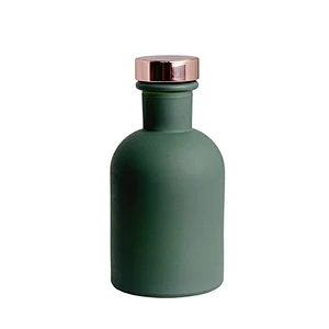 Room decorative 100ml green color froseted glass diffuser bottle with sticker rattan reed