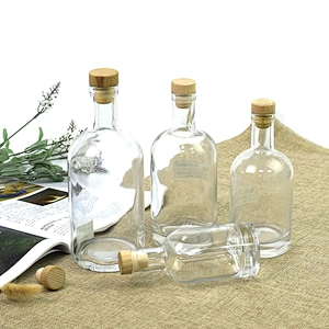 Custom Empty Transparent 200ml 300ml 500ml 700ml Glass Liquor Whisky Vodka Wine Bottle with Cork