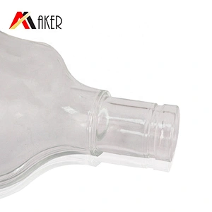 2019 New arrival wholesale clear unique shape wine glass bottle 700ml