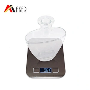 China factory empty customized unique shape clear crystal brandy XO wine glass bottle with cork