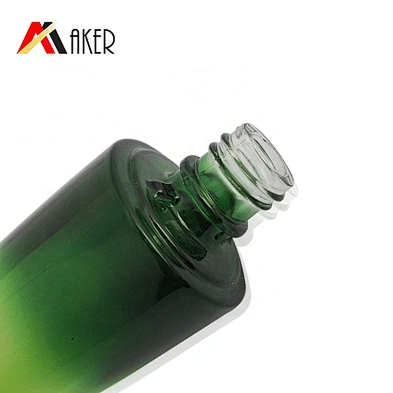 2019 New arrival 30ml 50ml 100ml luxury gradient green cosmetic glass bottle with sprayer and cap