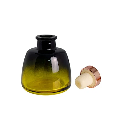 Hotel decor 100ml empty gradual green color glass duffuser bottles with caps and box