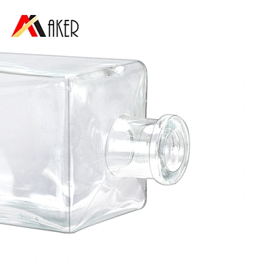 Wholesale clear square 750ml whisky empty glass wine bottles liquor bottle with silver aluminum covered rubber stopper