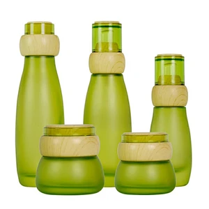 factoty custom luxury personal care jar and bottle skin care packaging lotion cream glass wood jar and bottle