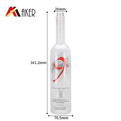 2020 Newest design 700ml round shape frosted effect empty glass wine bottle with screw cap