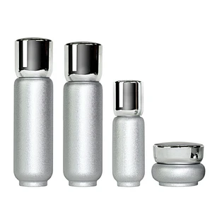 China Maker Manufacturer Wholesale Skincare Jars Bottles Frosted Luxury Empty Container Glass Cosmetic Packaging Sets