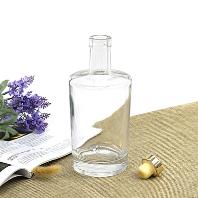 factory price 700ml clear glass vodka bottle liquor whisky packaging brandy wine glass liquor bottle