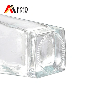 Wholesale clear square 750ml whisky empty glass wine bottles liquor bottle with silver aluminum covered rubber stopper