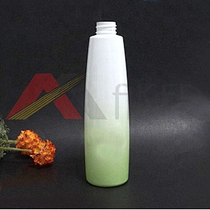 China manufacturer round plastic PET spray bottle for cosmetic