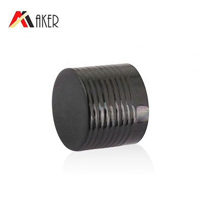Wholesale 18mm black ribbed aluminum covered screw cap with plastic orifice reducer for cosmetic glass essential oil bottle