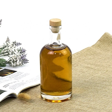 Custom Empty Transparent 200ml 300ml 500ml 700ml Glass Liquor Whisky Vodka Wine Bottle with Cork