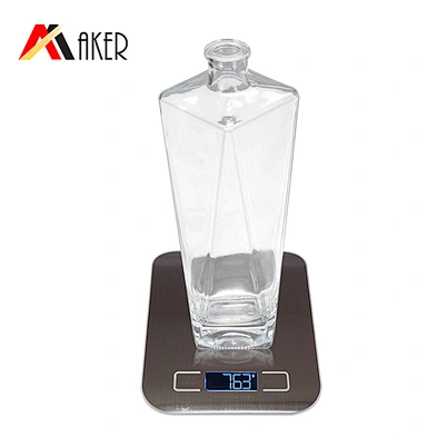 Wholesale clear square 750ml whisky empty glass wine bottles liquor bottle with silver aluminum covered rubber stopper
