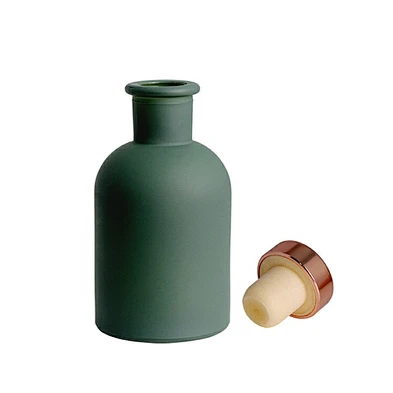 Room decorative 100ml green color froseted glass diffuser bottle with sticker rattan reed