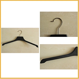 6601-43.5cm thick plastic hanget bedroom hanger