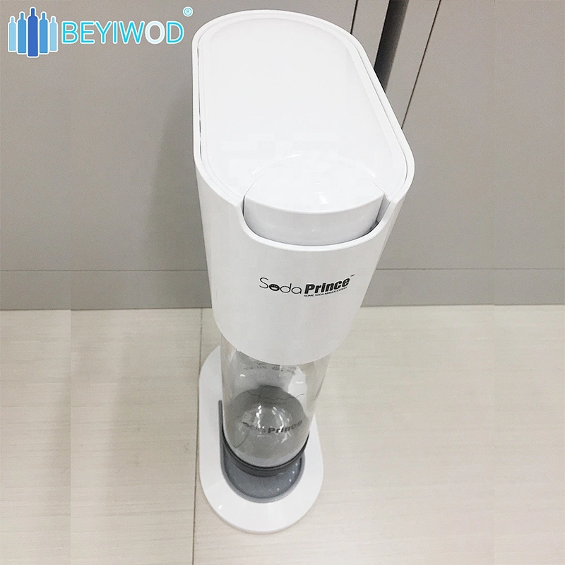simple line design with safe soda maker for home use 0.6L Cylinder 420g CO2 PET bottle