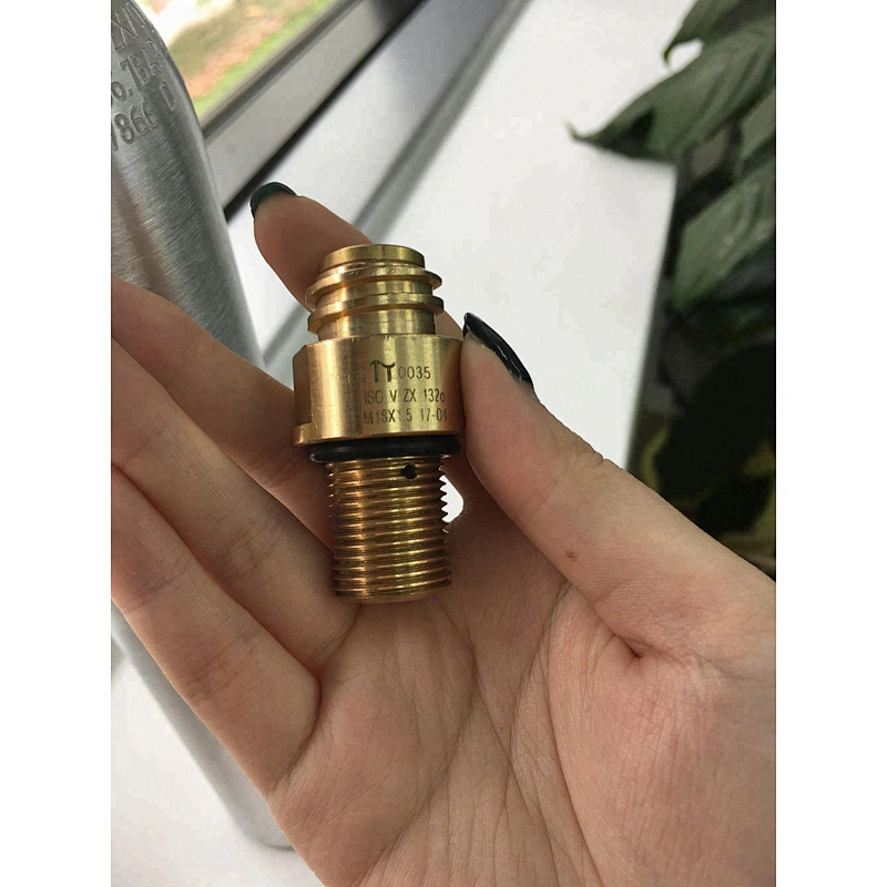 refillable 0.6L co2 cylinder aluminum soda cylinder food grade co2 gas cylinder for soda maker