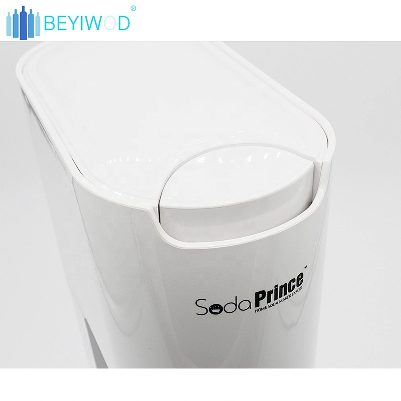 simple line design with safe soda maker for home use 0.6L Cylinder 420g CO2 PET bottle