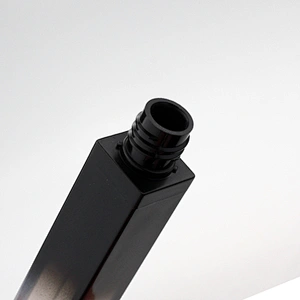 Luxury Plastic Lip Gloss Tube Skin Care Packaging Cosmetic Container with Wands