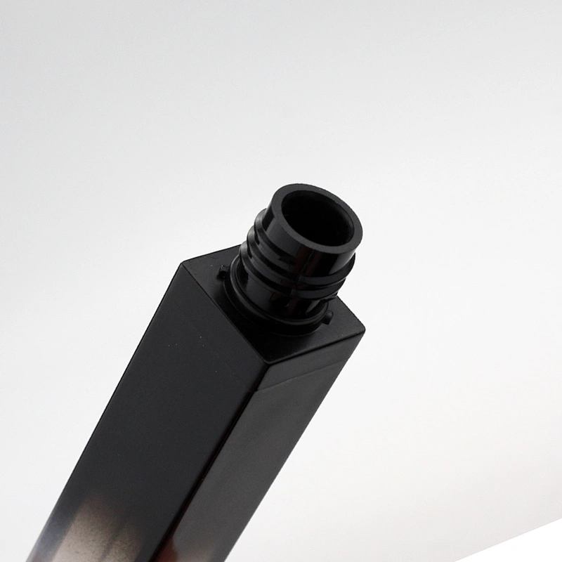 Luxury Plastic Lip Gloss Tube Skin Care Packaging Cosmetic Container with Wands