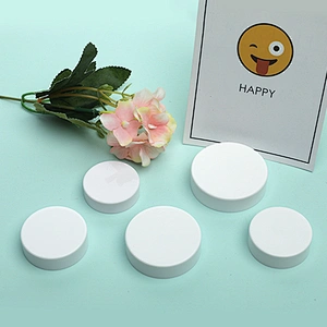 black screw plastic lids for glass jars skin care cream jar plastic containers screw cap in stock OEM ODM makeup suppliers china