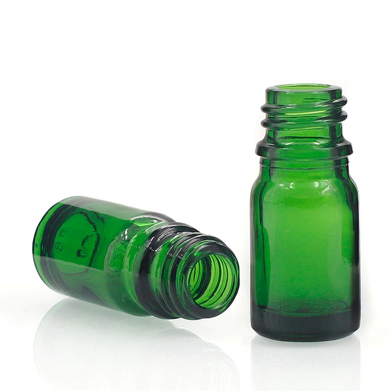 Manufacturers wholesale 5ml green colored glass bottles  for Essential Oil with glass Dropper