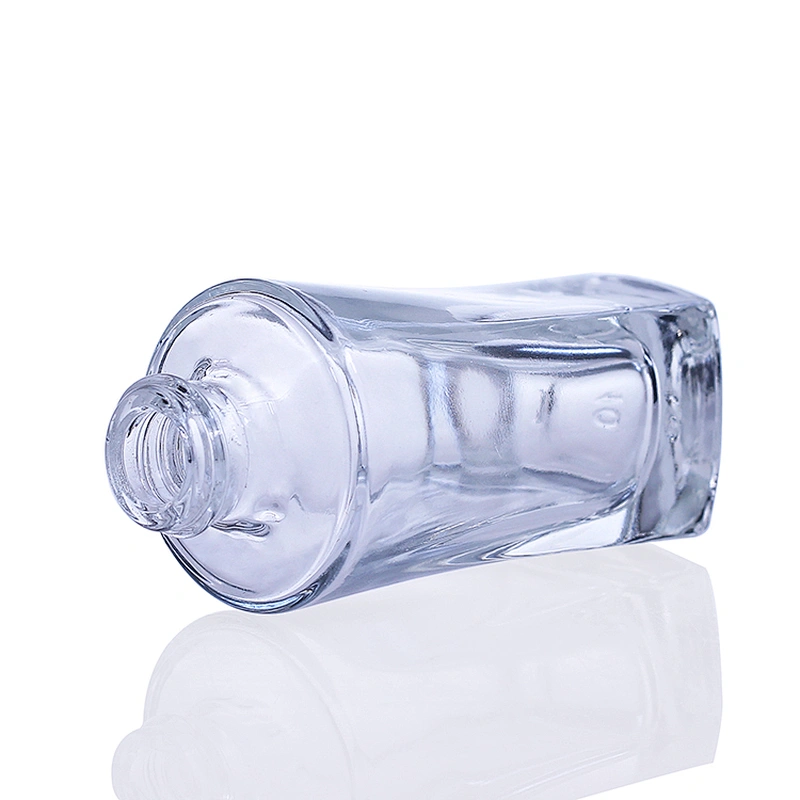 luxury Good Quality Glass Foundation Bottle Empty Containers Glass Liquid Foundation Pump Glass Bottle