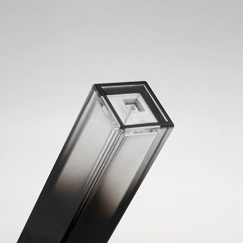 Luxury Plastic Lip Gloss Tube Skin Care Packaging Cosmetic Container with Wands