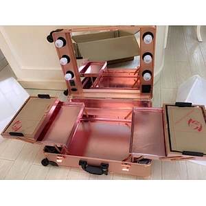 Hot Sale High Quality promotional makeup Case Station Studio With lighted mirror case