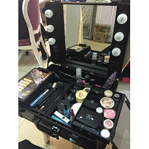 Hot Sale High Quality promotional makeup Case Station Studio With lighted mirror case