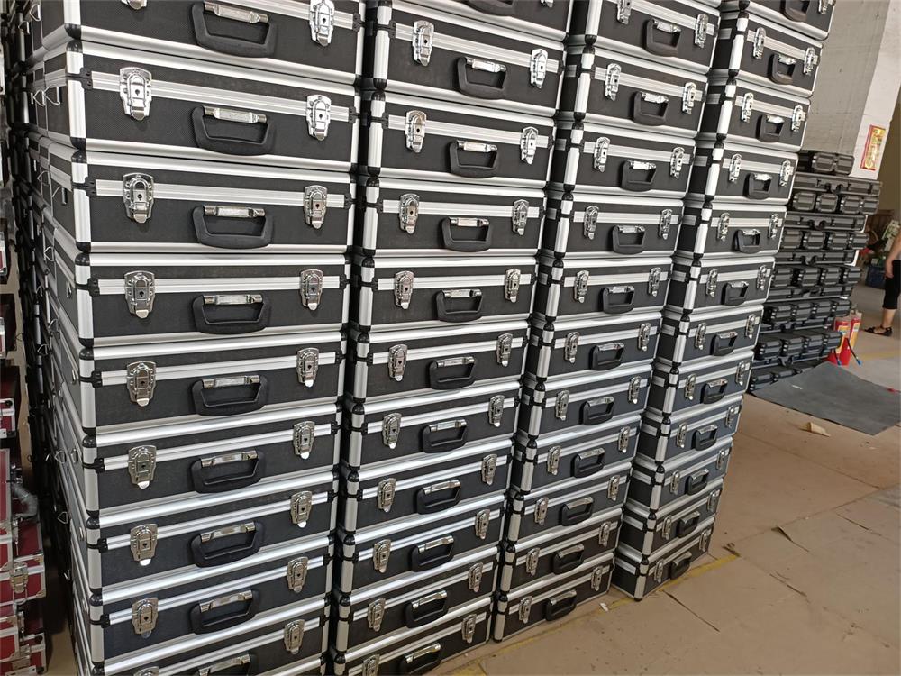 Aluminum Instrument Hard Tool Case with Custom Foam Insert