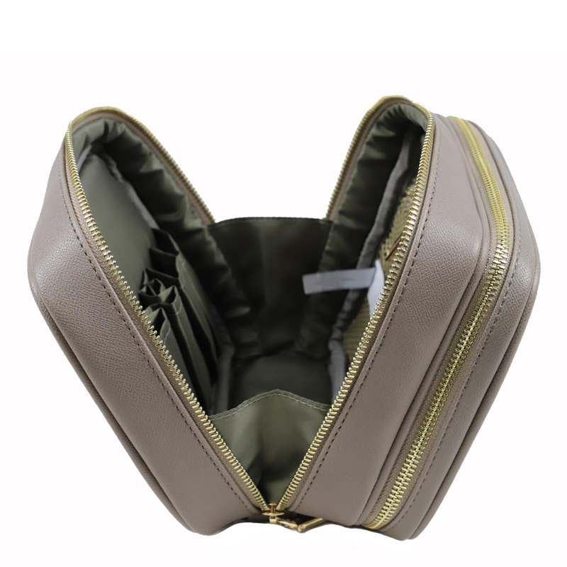 toiletry bag for travel