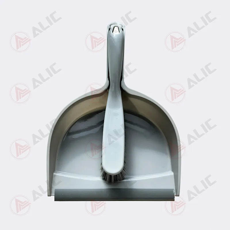 Basic Model Brush and Dustpan Set