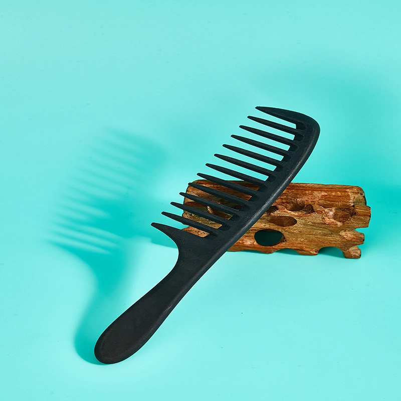Carbon fiber comb